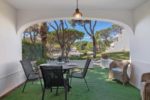 Celestial Blue Vale Do Lobo – khách sạn tại Vale Do Lobo