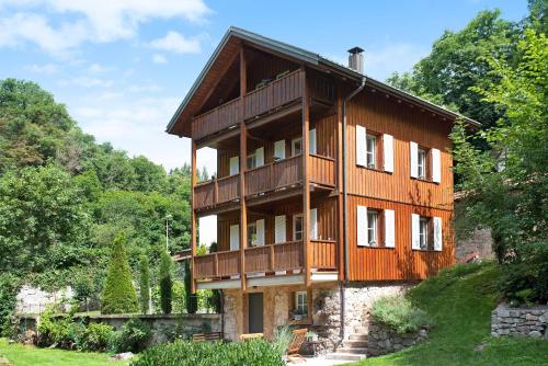 Gutenburghüsli mit Garten am Fluss, Waldshut-Tiengen
