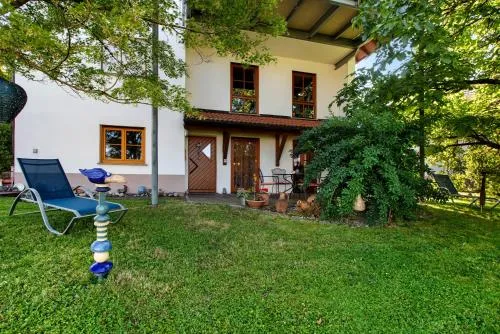 Unterm Nussbäumle in Adelhausen, Deutschland