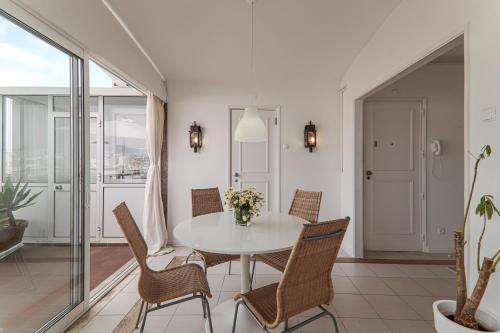 Panoramic Faro Apartment - image 9