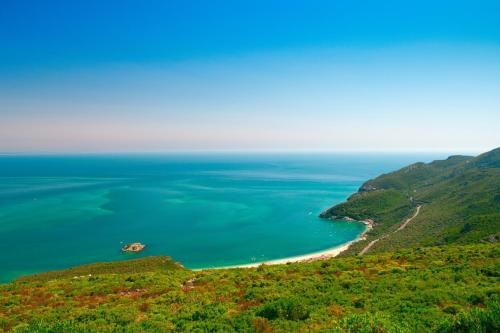Beach House In Sesimbra - image 3