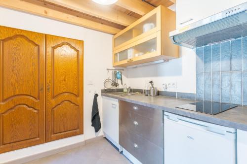 廚房, Vaste appart de 50 m2- 2 pièces -n3 (Vaste appart de 50 m2- 2 pieces -n3) in 沙勒瓦勒