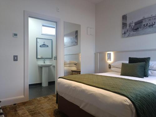 1 double bed