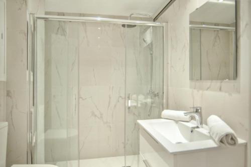 Luxury Apartment Fuengirola - image 5