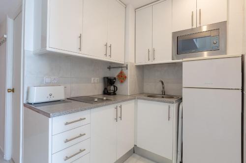 Marina view apartment - image 4