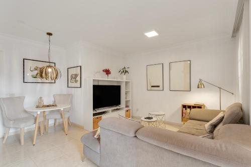Preciosa Casa Con Jardín Privado - image 4