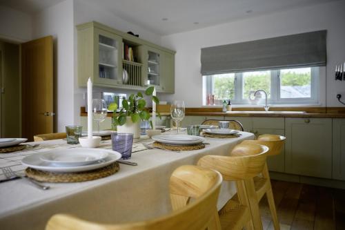 Finest Retreats - Hampton Coast in Abersoch