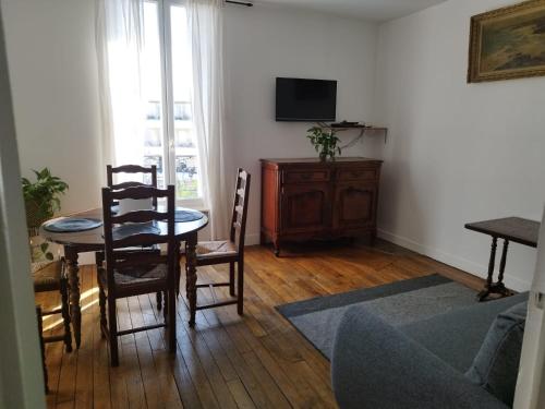 Зовнішній вигляд готелю, Beautiful 2-bedroom Apartment At La in Дрансі