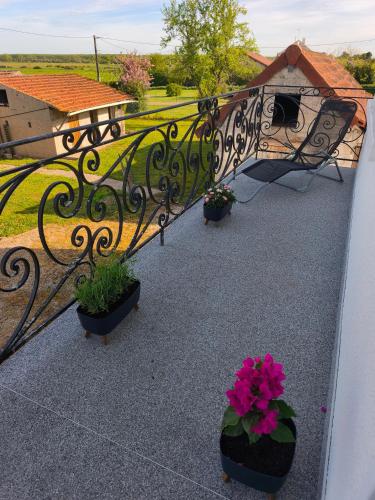1er étage privatif dans maison individuelle (1er etage privatif dans maison individuelle) in Saint-Martin-en-Bresse