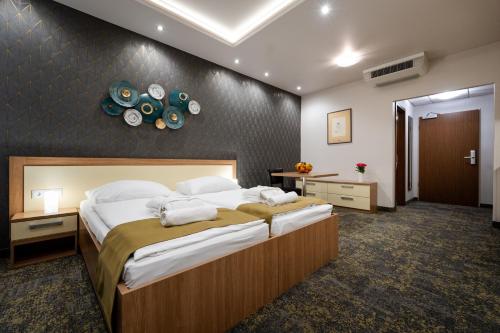 Hotel Garzon Plaza - image 38