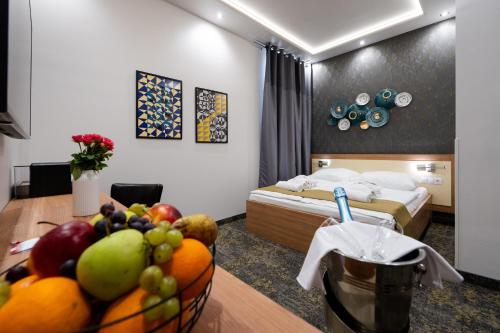 Hotel Garzon Plaza - image 25