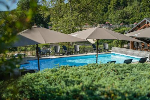 Úszómedence, Hotel Le Charme de la Semois in Alle