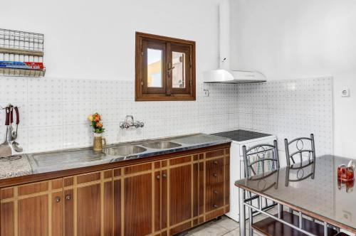 virtuve, Villa Houvarda in Olympos (Dodecanese)