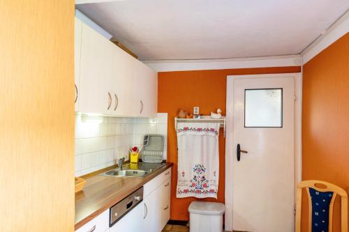 virtuve, Fachwerkferienhaus in Moltzow