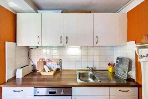 virtuve, Fachwerkferienhaus in Moltzow