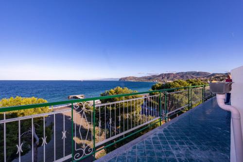  Seaview Apartment in Patti