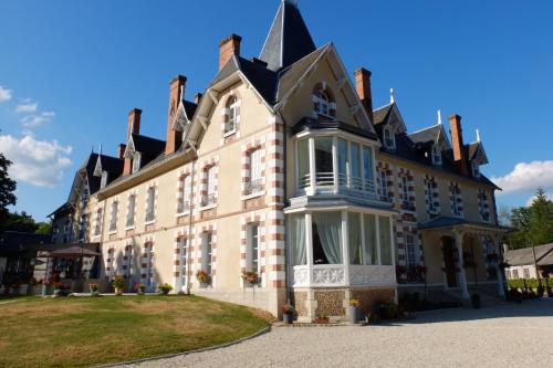 Viesnīcas āriene, Domaine de Croix en Sologne in Nevī Surbaranžeona