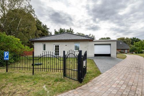 Moderner Bungalow, rollstuhlgerecht in Warnow, Deutschland