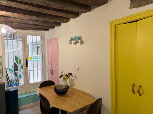 Heart of Saint-Germain Cozy 2BR for 5 Aldaro - image 10