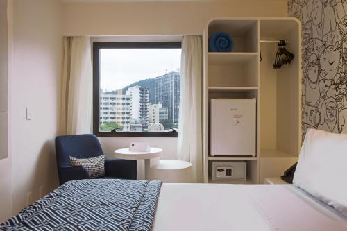 ibis Styles Rio de Janeiro Botafogo Zii Hotel Botafogo is conveniently located in the popular Botafogo area. Both business travelers and tourists can enjoy the propertys facilities and services. Service-minded staff will welcome and gu