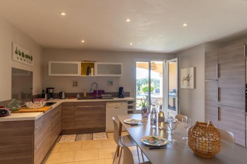 Viesnīcas āriene, Logement spacieux agréable (Logement spacieux agreable) in Saint-Privat