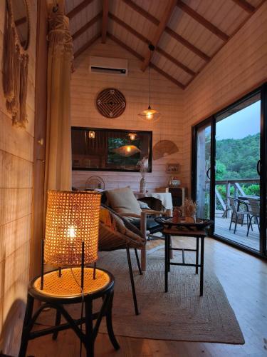 Lodge Mont Ventoux - Les Cabanes de Provence in Lafare