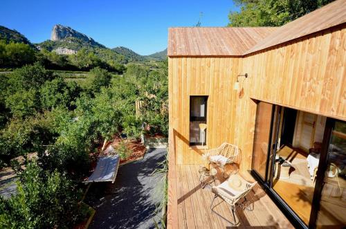 Lodge Mont Ventoux - Les Cabanes de Provence in Lafare