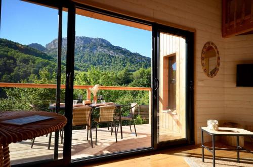 Lodge Mont Ventoux - Les Cabanes de Provence in Lafare
