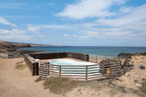 Playa Marina Eco Bungalow Ocean in 阿里耶塔