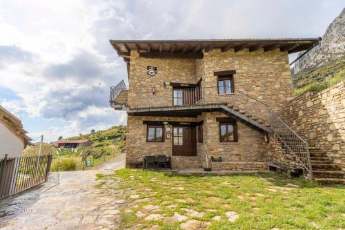 Viesnīcas āriene, Xisqueta in Serrate