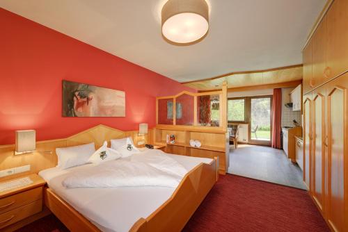 Alpenhof Lodge Almrose iii in San Martino In Passiria
