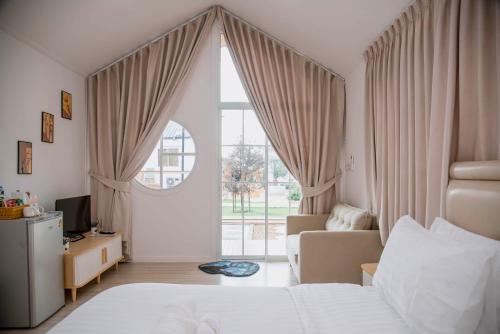 room detail thumbnail 0