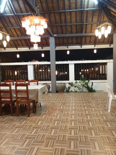 Beachhouse for 15 pax with pavilion in นาซุกบู