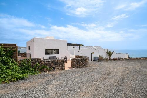 Playa Marina Eco Bungalow Arrieta in Arrieta