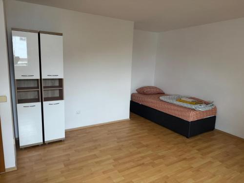 2 twin beds