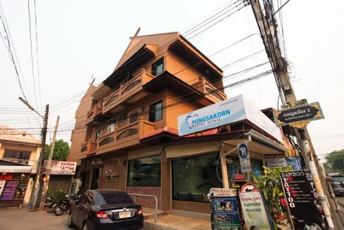 At Home At Chiang Mai Set in a prime location of Chiang Mai, At Home At Chiang Mai puts everything the city has to offer just outside your doorstep. Both business travelers and tourists can enjoy the propertys facilities 