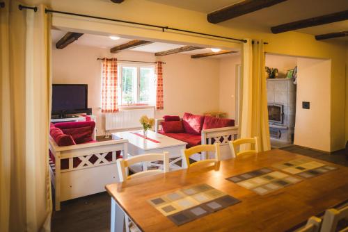 Közös társalgó / TV, Karu Holiday Home in Jõgeva