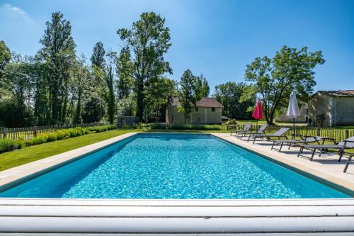 2 bedrooms, 3 beds