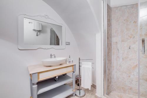 Colonna Suite - Spanish Steps Suite & Spa - image 12