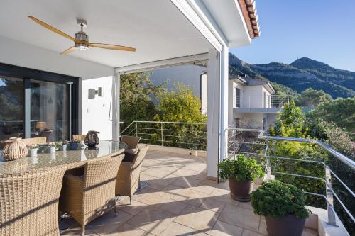 Viesnīcas āriene, Mountain View Villa in Barx