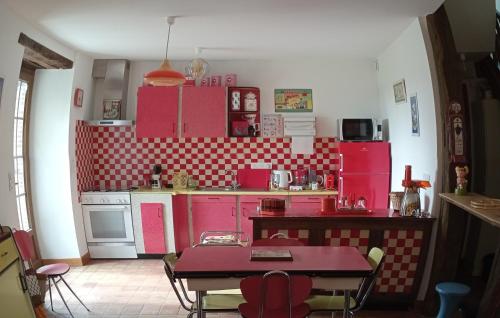 Hotelli välisilme, Aux souvenirs d'Antan in Mondement-Montgivroux