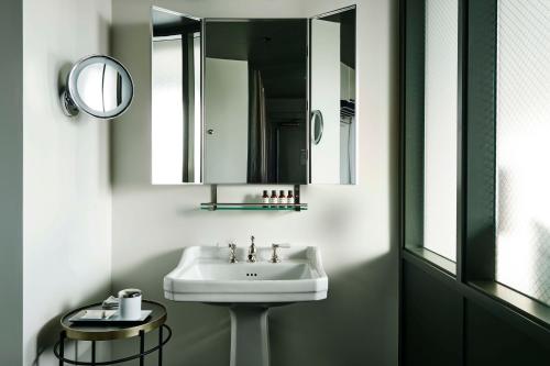85374418 The Robey, Chicago, a Member of Design Hotels