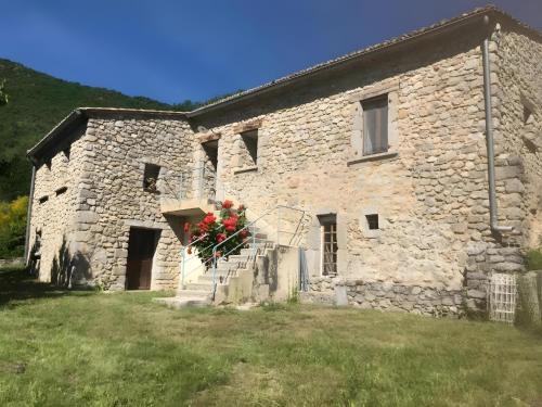 Viesnīcas āriene, Gîte Fonfroide, Drome Provençale (Gite Fonfroide, Drome Provencale) in La Motte-Chalancon