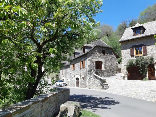 Gite Belcastel -Village d’Exception gîte à louer Mayran