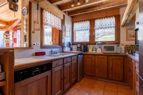 Kitchen, Chalet Les Menuires Val Thorens in Le Bettaix