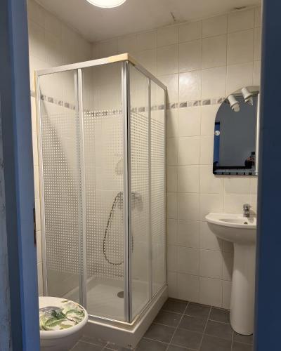 Vannas istaba, Gîte 4 personnes – Drôme provençale (Gite 4 personnes – Drome provencale) in Puī Senmartēna