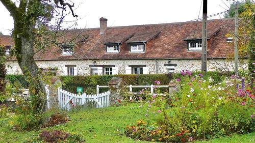 Viesnīcas āriene, Suite familiale - Gîte du Moulin (Suite familiale - Gite du Moulin) in Esternay