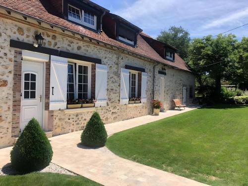 Viesnīcas āriene, Suite familiale - Gîte du Moulin (Suite familiale - Gite du Moulin) in Esternay