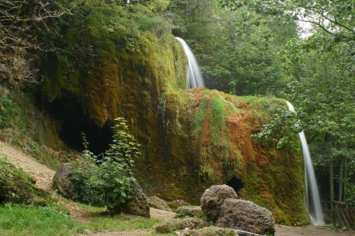 Viesnīcas āriene, Ferienwohung zum Wasserfall in Uxheim