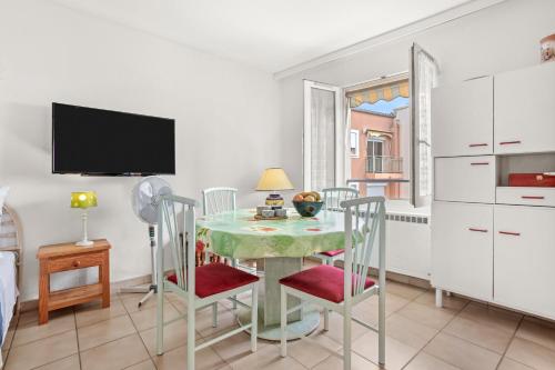 Exterior view, Appartement a deux pas de la mer in Saint Aygulf